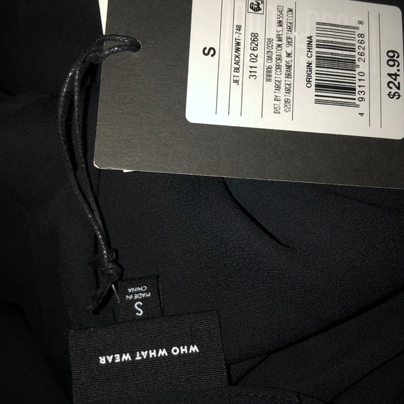 NWT Black Short Sleeve Deep V-Neck Wrap Top - Picture 8 of 8